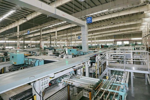 自動加熱 除霜 去霧 調(diào)節(jié)光強(qiáng)度...這家玻璃企業(yè)讓科幻照進(jìn)現(xiàn)實(shí)