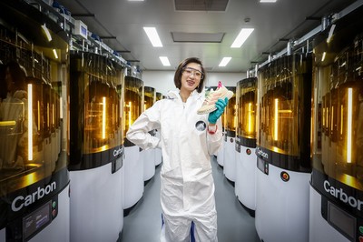 與阿迪達(dá)斯一同前往4D打印工廠,見證4D技術(shù)的無限可能性